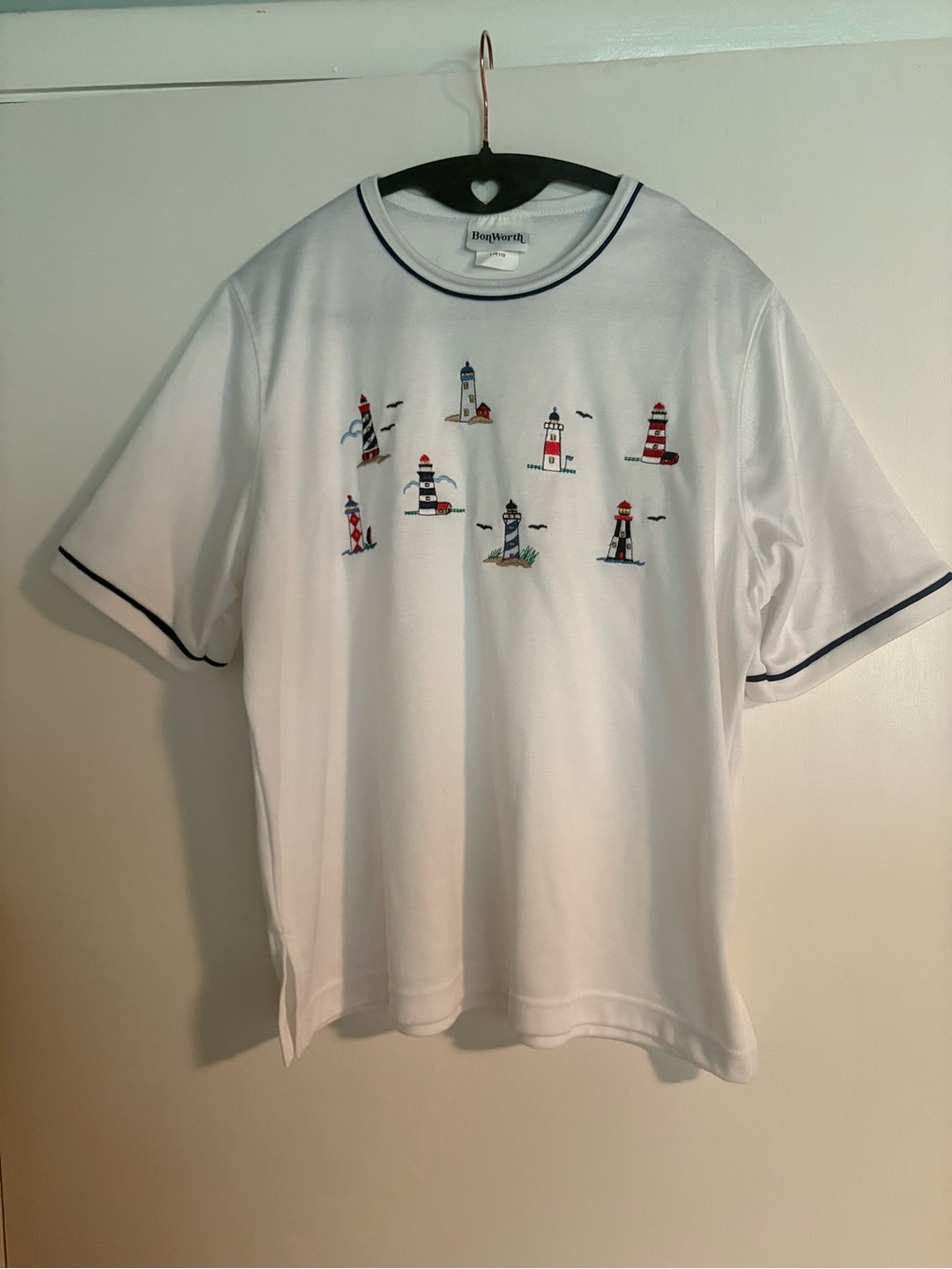 Women’s VTG White Embroidered Lighthouse Tee